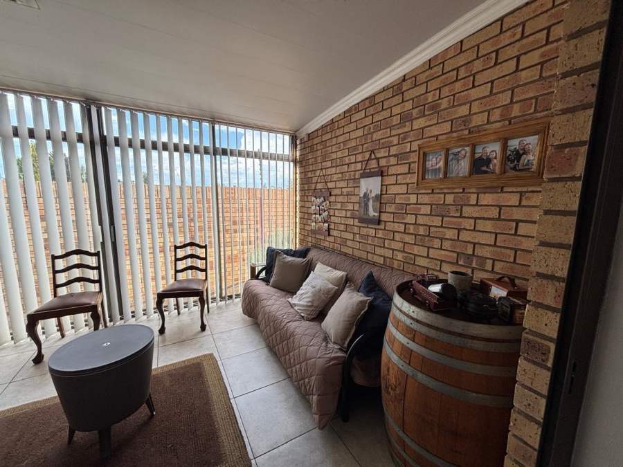 3 Bedroom Property for Sale in Hillcrest Northern Cape